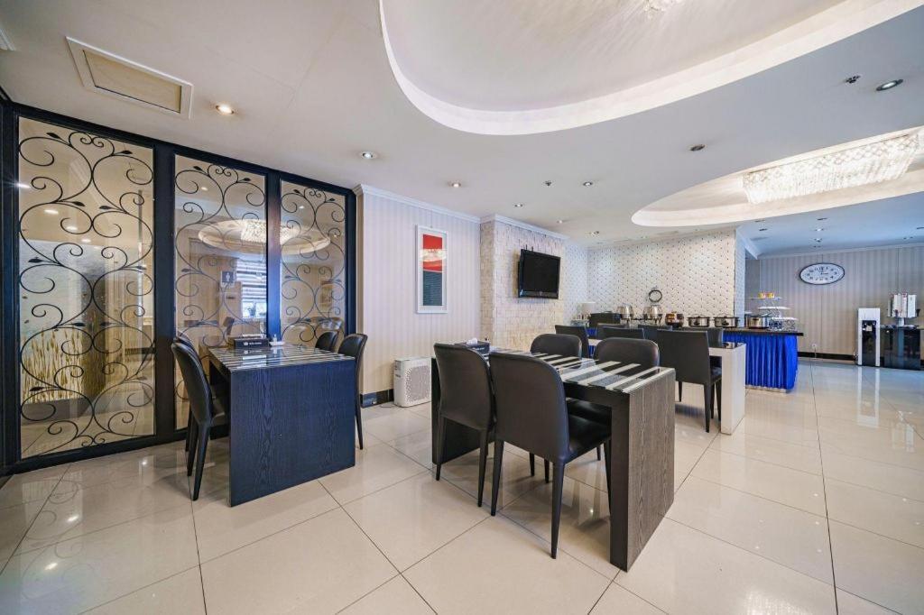 Hotel Olympic Changwon Eksteriør billede