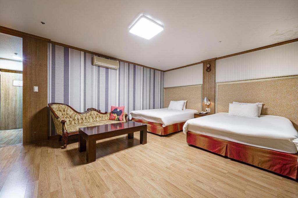Hotel Olympic Changwon Eksteriør billede