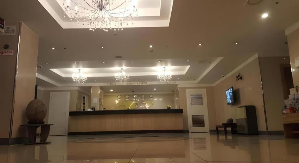Hotel Olympic Changwon Eksteriør billede