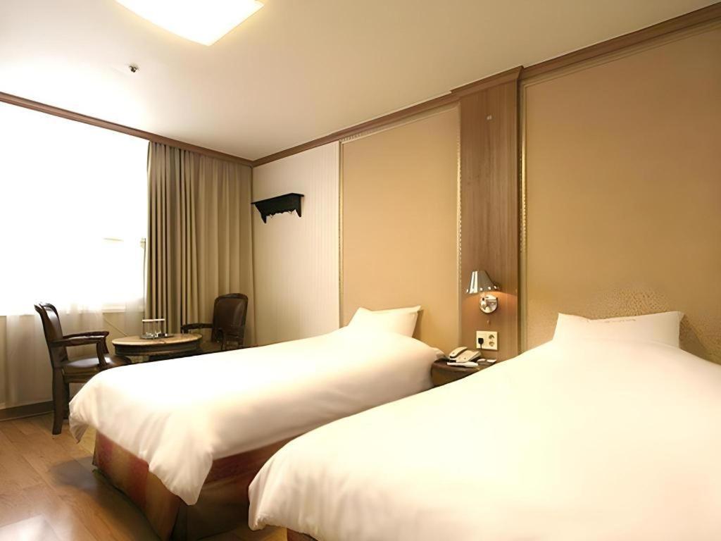 Hotel Olympic Changwon Eksteriør billede