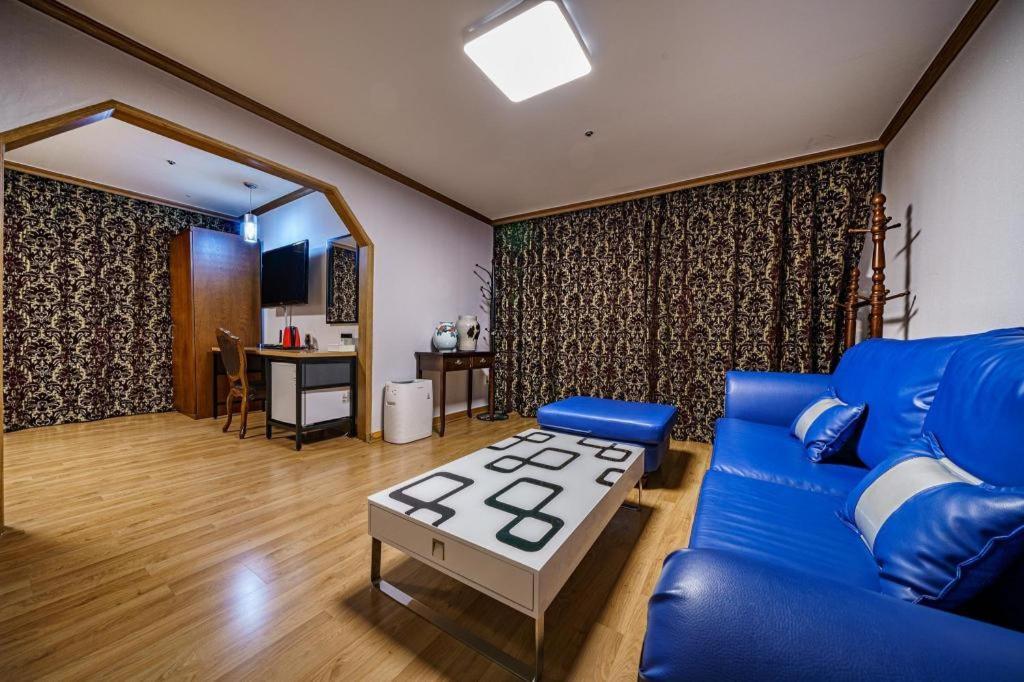 Hotel Olympic Changwon Eksteriør billede