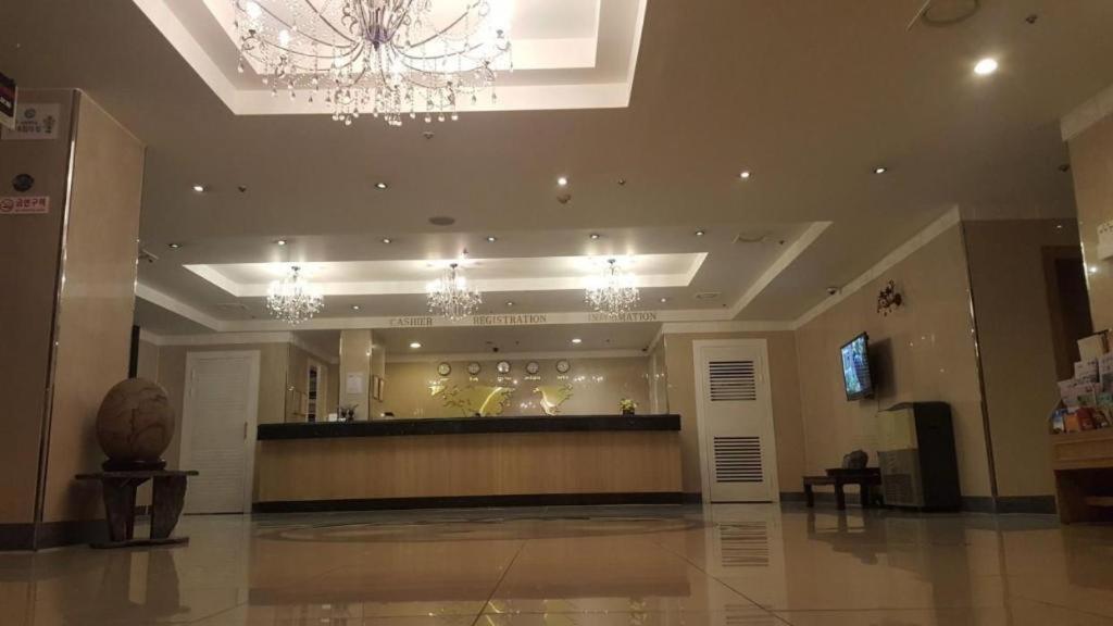 Hotel Olympic Changwon Eksteriør billede