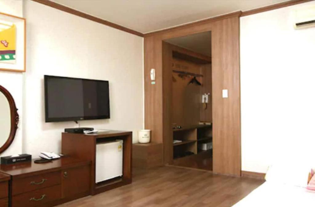 Hotel Olympic Changwon Eksteriør billede