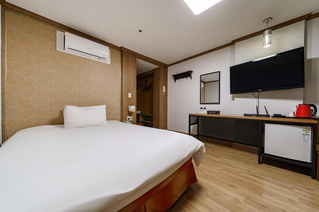 Hotel Olympic Changwon Eksteriør billede