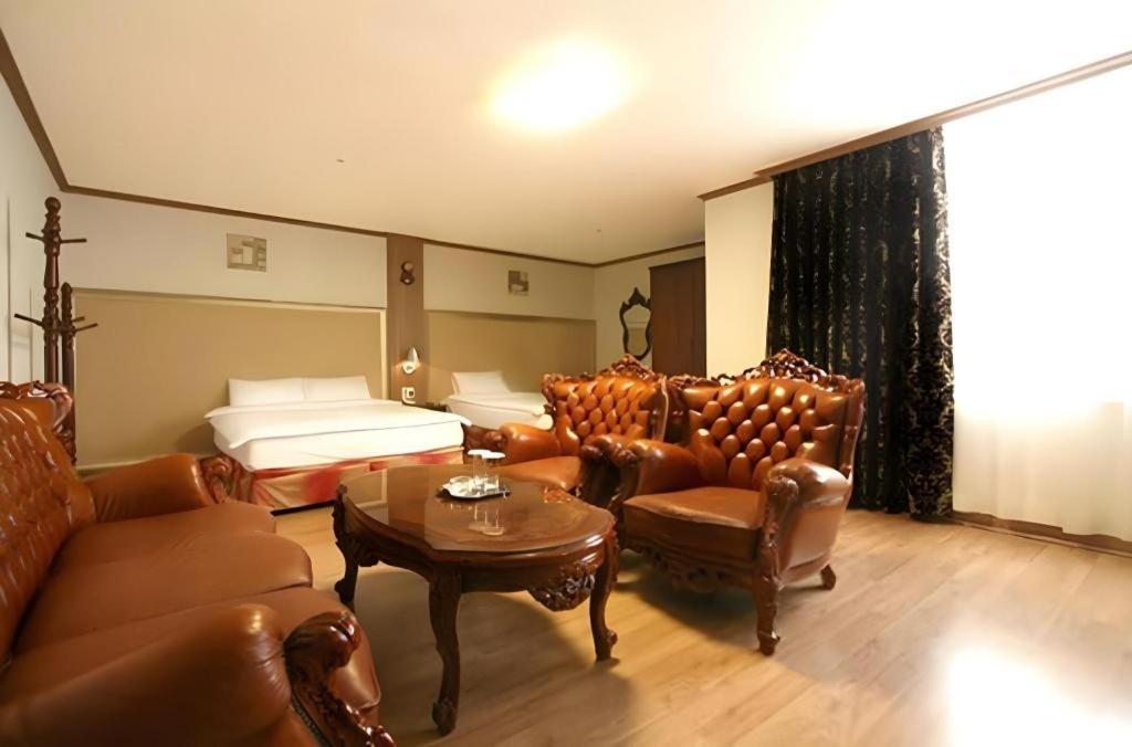 Hotel Olympic Changwon Eksteriør billede