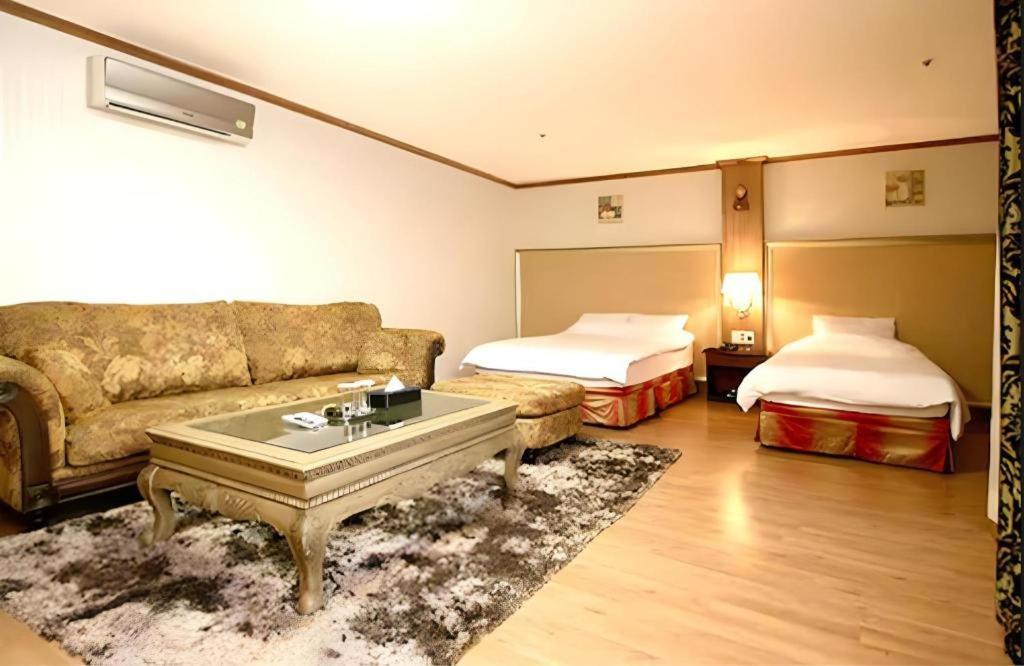 Hotel Olympic Changwon Eksteriør billede
