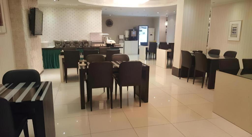 Hotel Olympic Changwon Eksteriør billede
